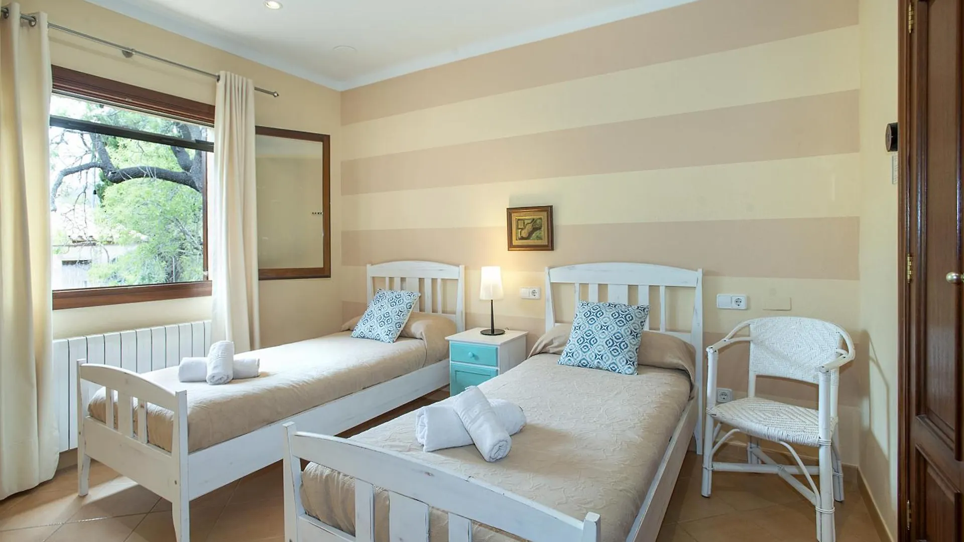 Owl Bookig Villa Rostoya - 10 Min Walk To The Old Town Польенса Испания